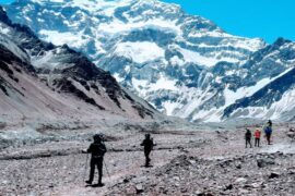 TREKKING MIRADOR PARED SUR ACONCAGUA
